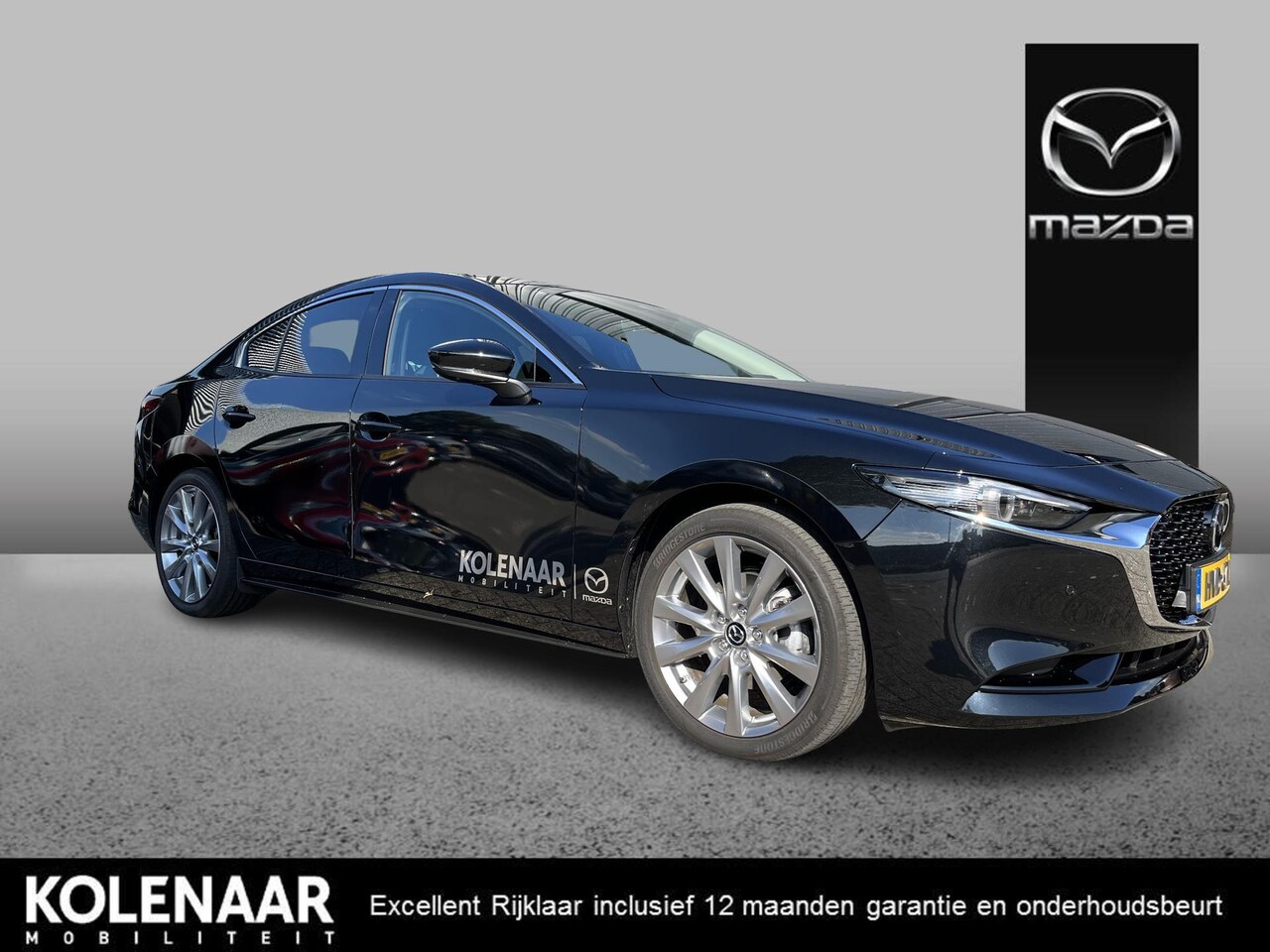 Mazda 3 - 2.5 e-SkyActiv-G M Hybrid 140 Takumi /Sedan/360CAM/Leder/Bose/Nieuwprijs €44.090,-!/ - AutoWereld.nl