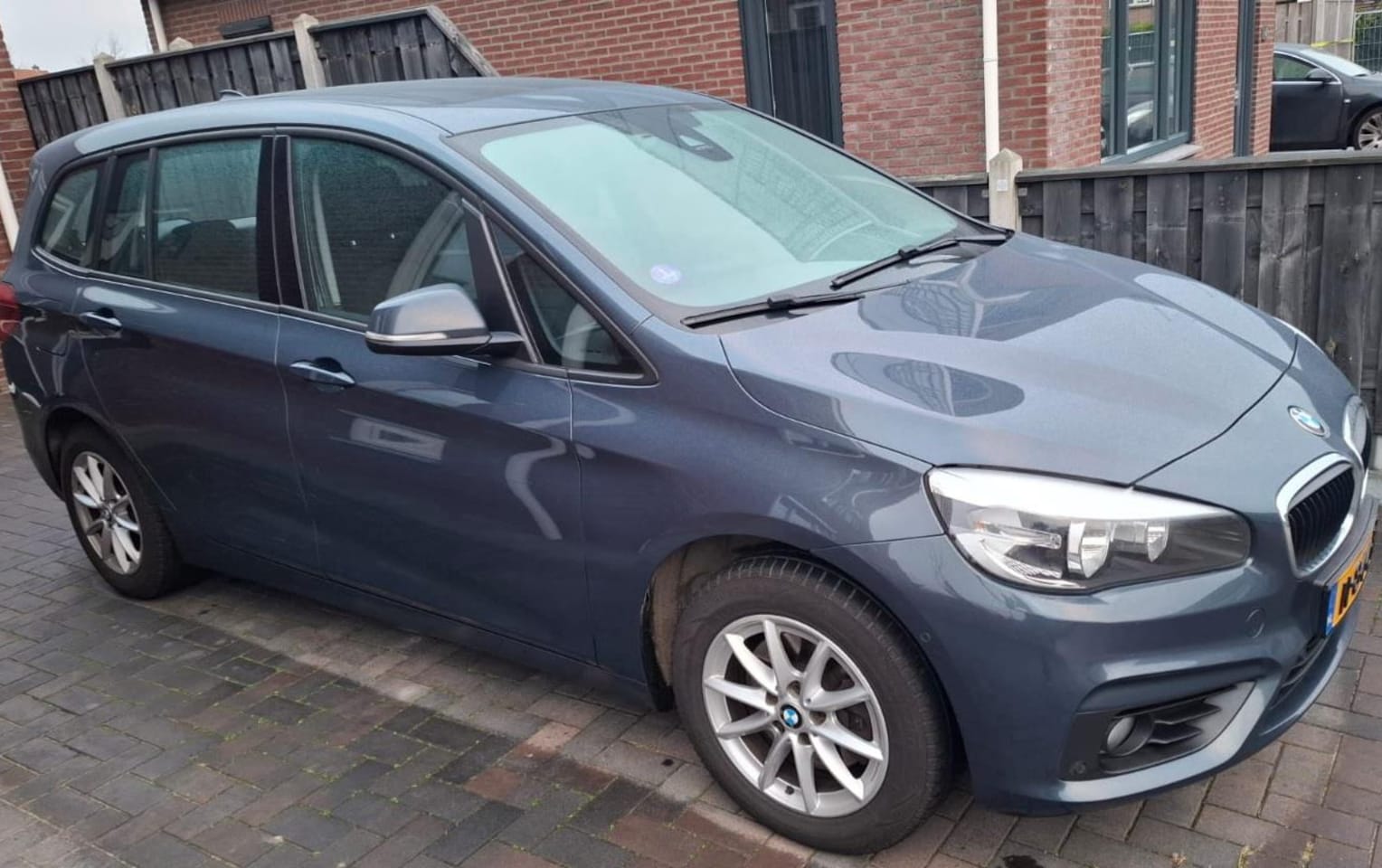 BMW 2-serie Gran Tourer - 218i Centennial High Executive 7p. 218i Centennial High Executive 7p. Panodak - AutoWereld.nl