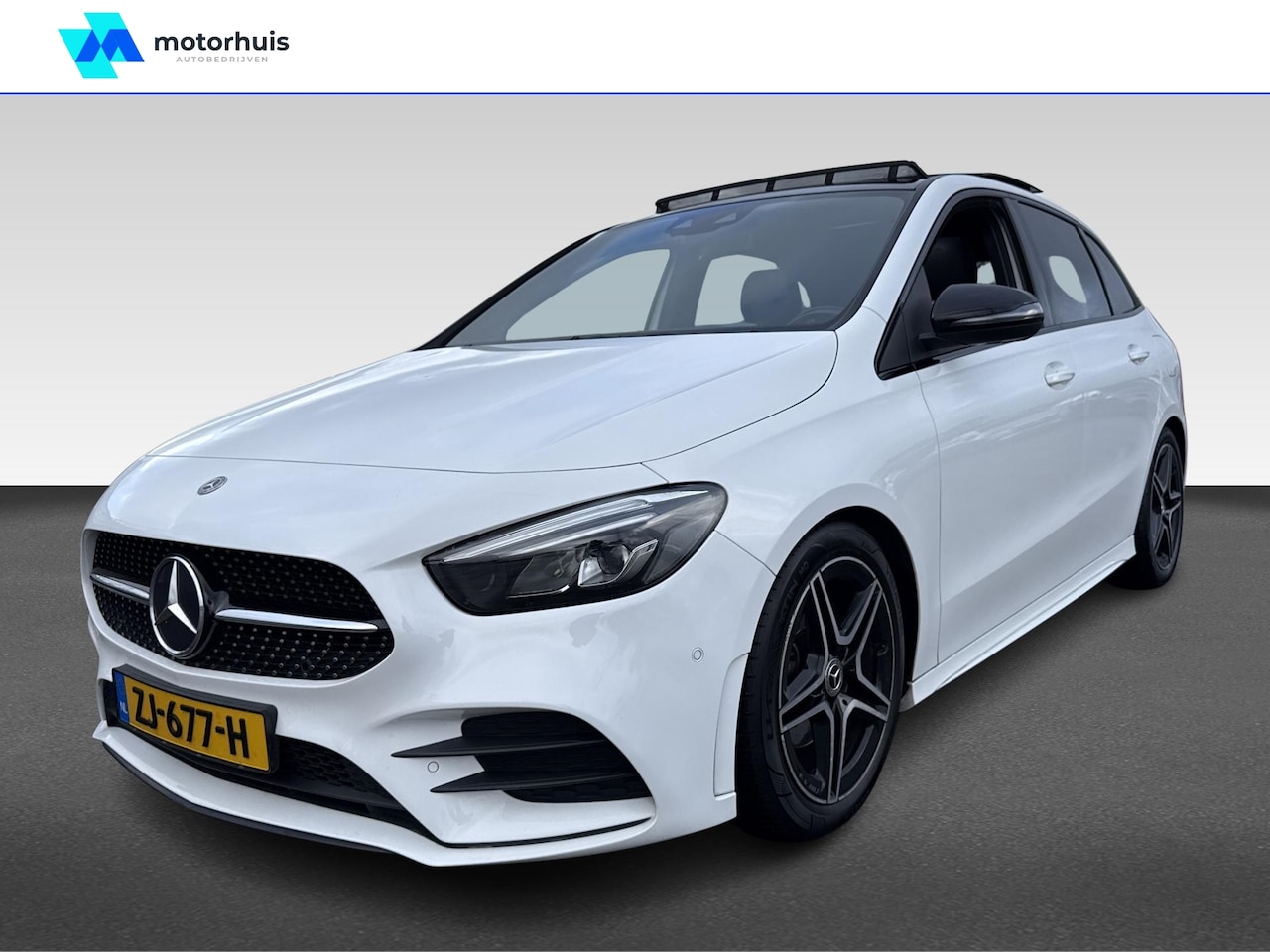 Mercedes-Benz B-klasse - B180 136PK AUTOMAAT SOLUTION AMG PANO WIDESCREEN LED CAMERA WINTERPACK TREKHAAK - AutoWereld.nl