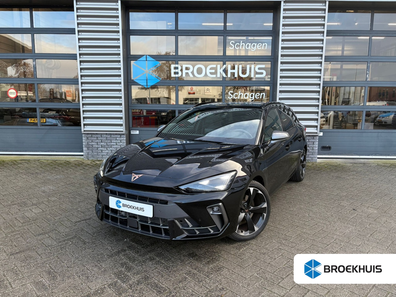 CUPRA Leon Sportstourer - 1.5 e-Hybrid 204 pk 6-DSG | Achteruitrijcamera | Elektrische achterklep | Stoel/stuur verw - AutoWereld.nl