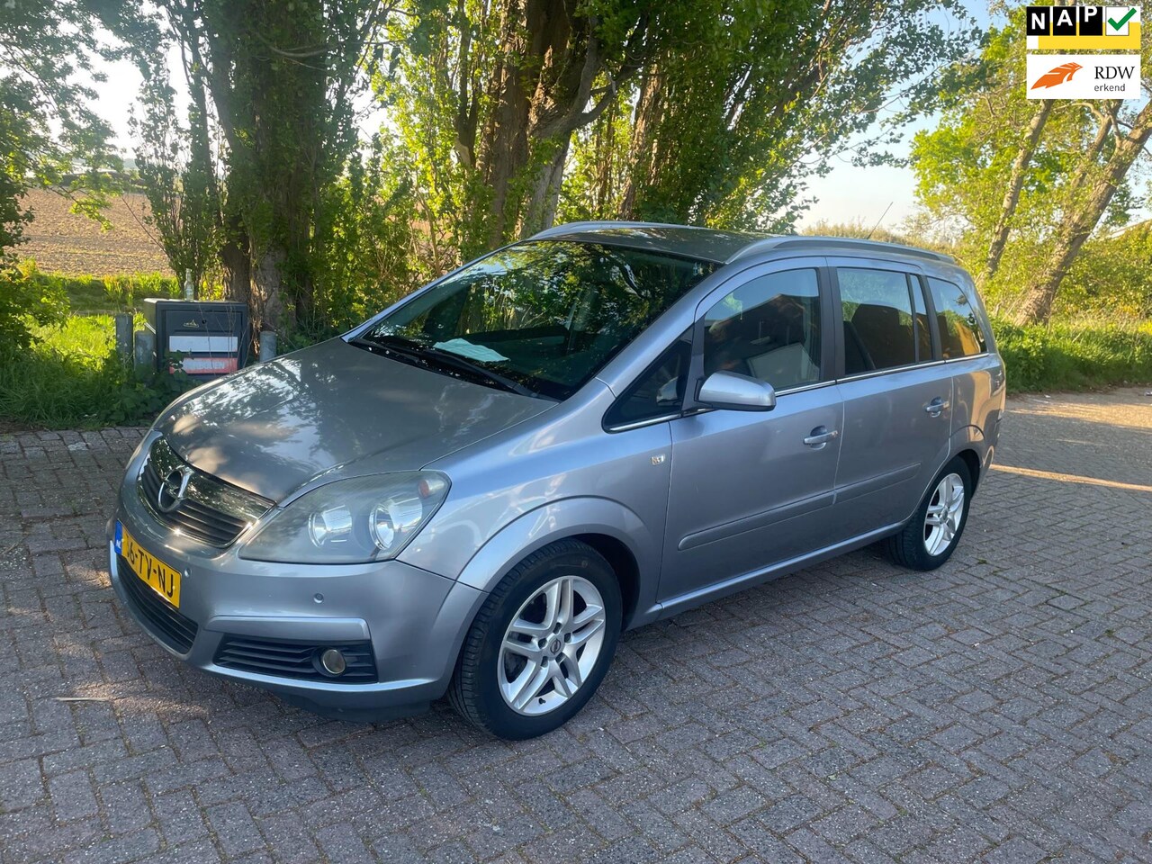 Opel Zafira - 1.8 Cosmo Eerste eigenaar|CC - AutoWereld.nl