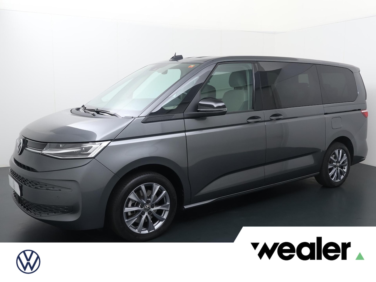 Volkswagen Multivan - 1.4 eHybrid L2H1 Style | 218 PK | SoH 100% | Automaat | Panoramadak | Matrix LED koplampen - AutoWereld.nl