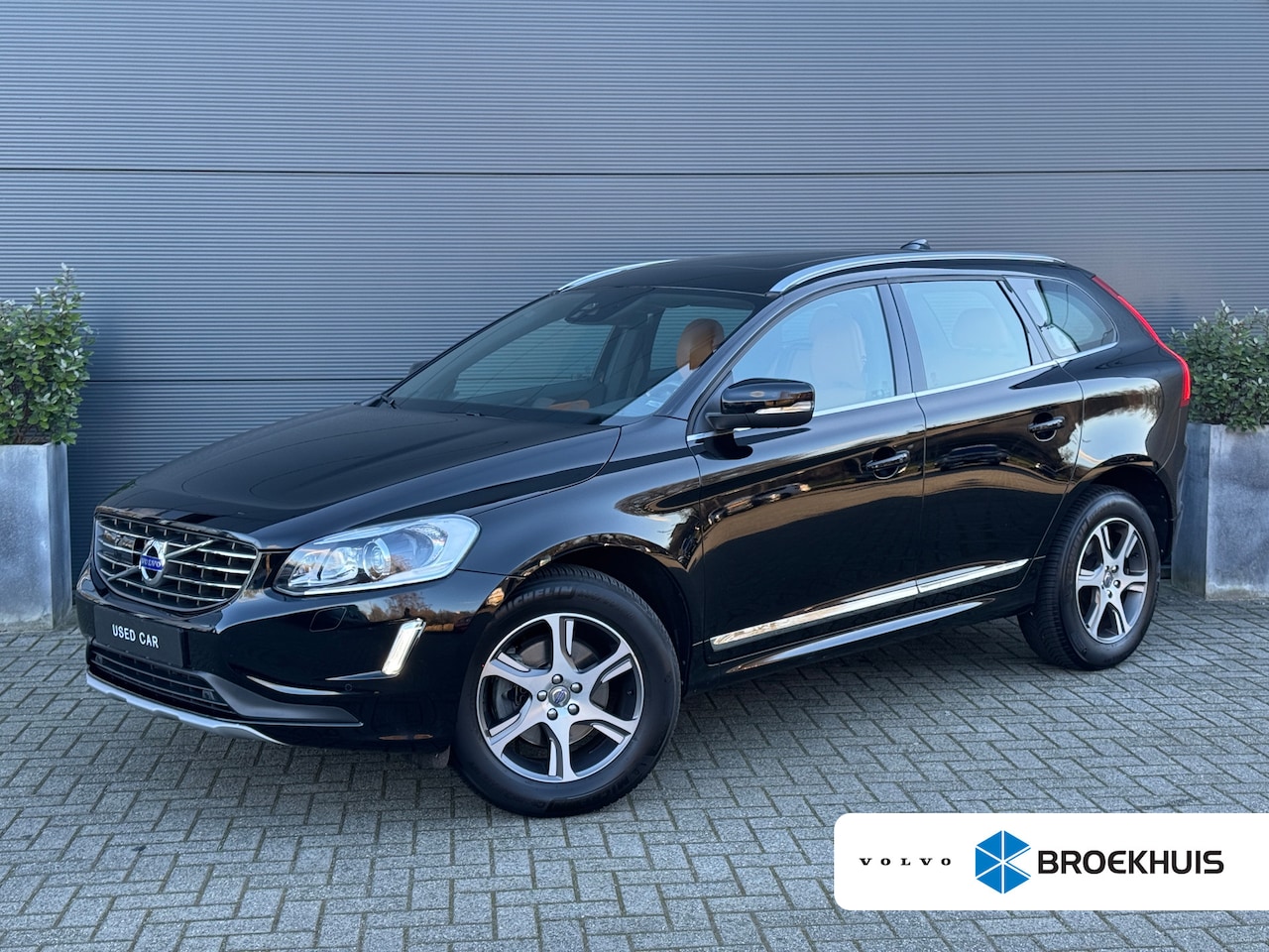 Volvo XC60 - 2.0 T5 FWD Summum | ACC | Panoramadak | Trekhaak | Camera | - AutoWereld.nl