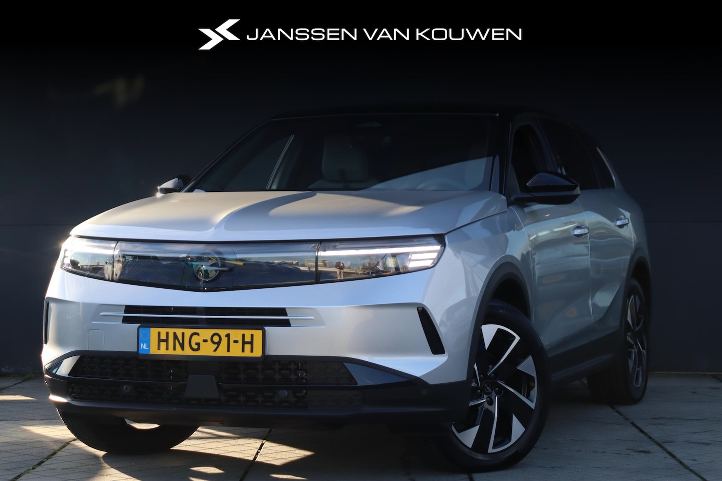 Opel Grandland - 1.2 Turbo Hybrid GS / Head-Up / 360 Camera / Apple CarPlay / Stoel- Voorruitverwarming - AutoWereld.nl