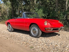 Alfa Romeo Spider - 1600 Duetto 105 Series 1966 "Boattail" / "Ossi di seppia"