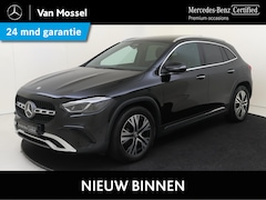 Mercedes-Benz GLA-Klasse - 180 Star Edition Luxury Line /Panoramadak /Sfeerverlichting /Elek Trekhaak