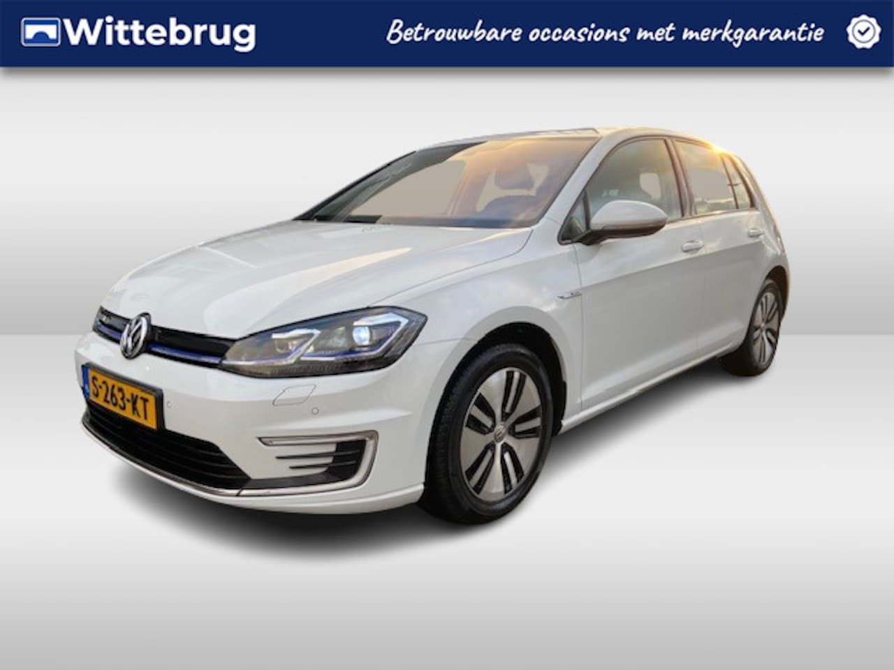 Volkswagen e-Golf - e-Golf / Navi / APP connect / PDC - AutoWereld.nl