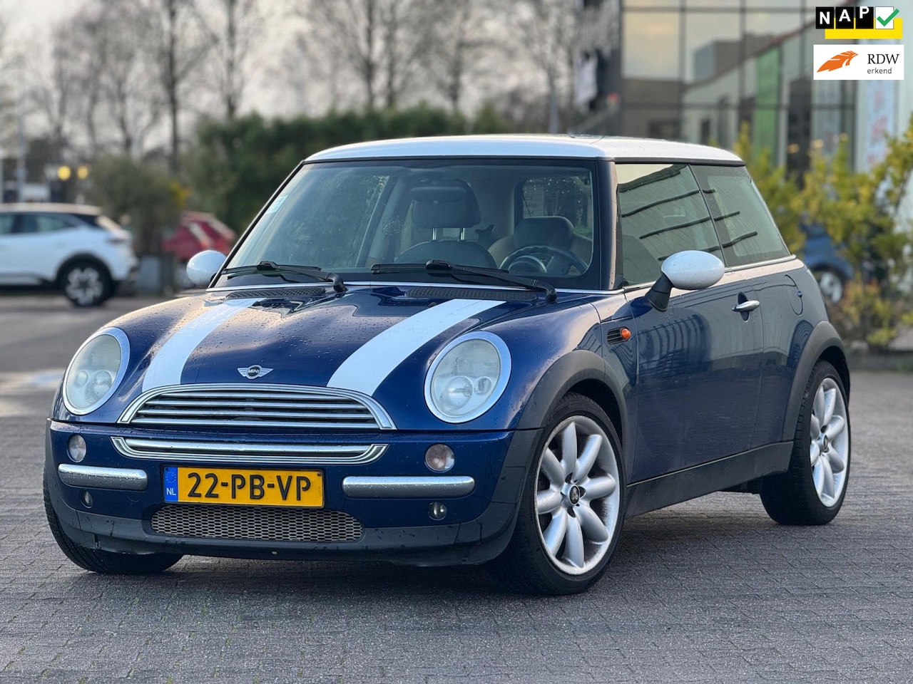 MINI Cooper - Mini 1.6 Chili | Leder sportstoelen | Airco | Elektrische ramen | Elektrische spiegels | M - AutoWereld.nl