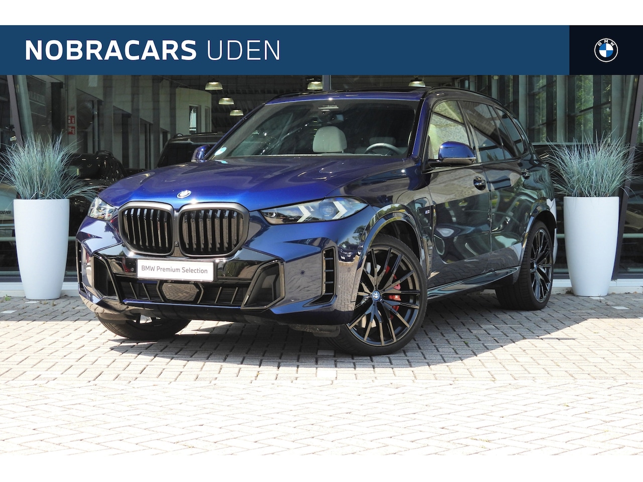 BMW X5 - xDrive50e High Executive M Sport Automaat / Panoramadak / Trekhaak / Massagefunctie / Park - AutoWereld.nl