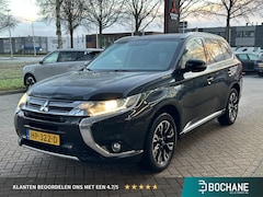 Mitsubishi Outlander - 2.0 PHEV Executive Edition | Trekhaak | Navigatie