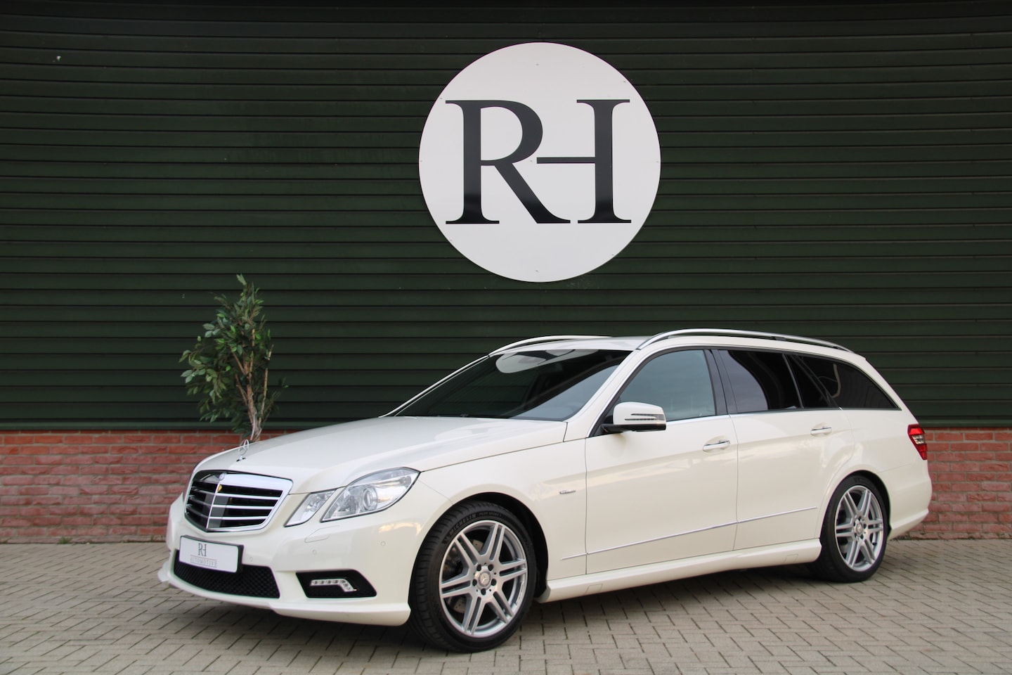 Mercedes-Benz E-klasse Estate - 350 Automaat Avantgarde - AMG Sportpakket - Youngtimer! - AutoWereld.nl