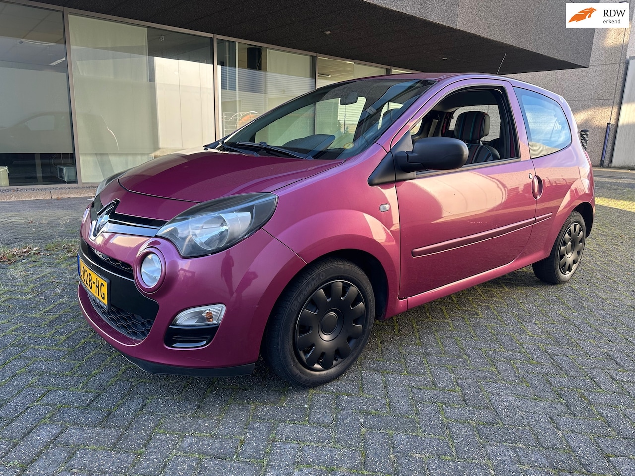 Renault Twingo - 1.2 16V Authentique bj 5-2012 apk 12-2026 - AutoWereld.nl