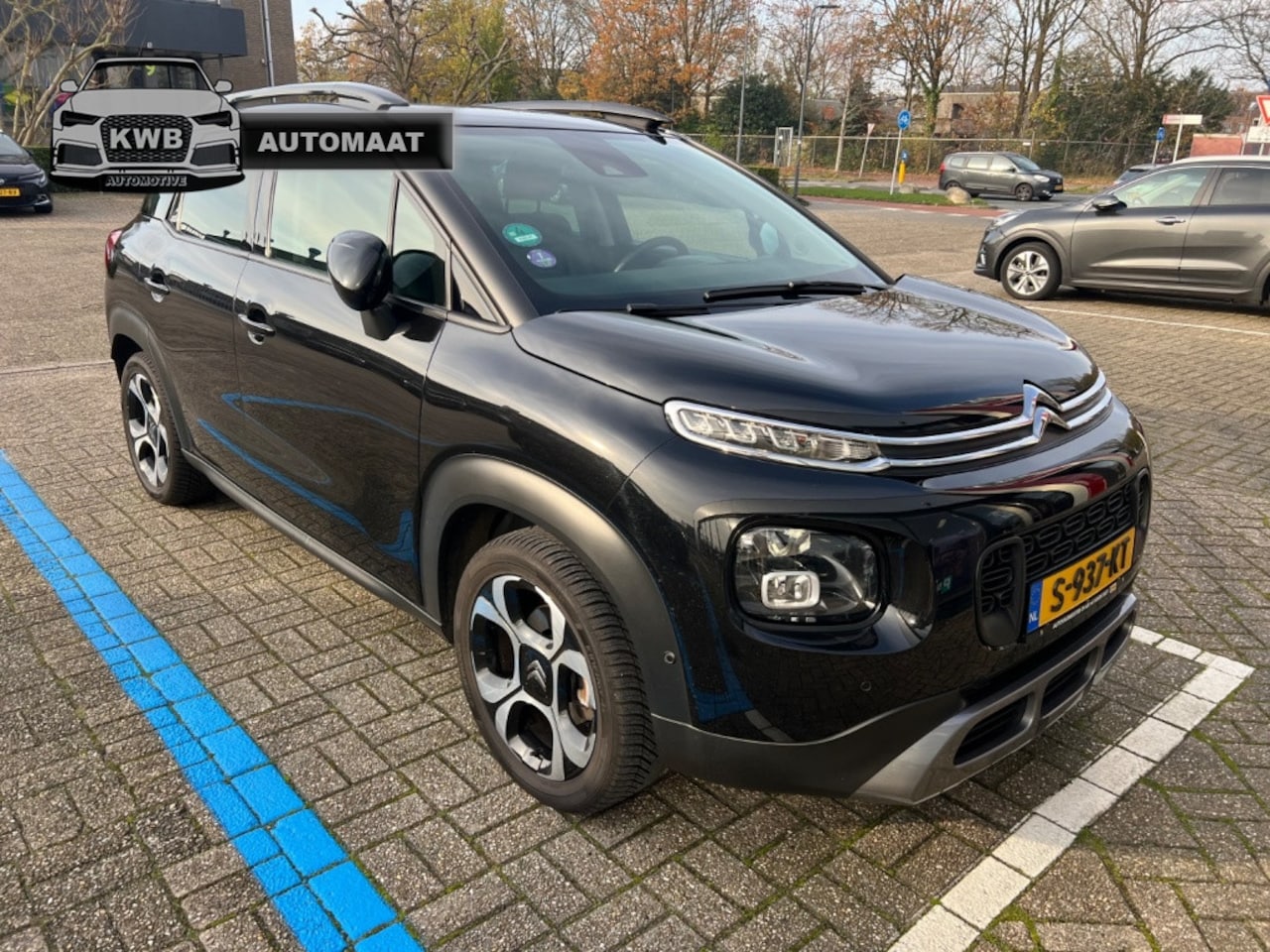 Citroën C3 Aircross - 1.2 S&S Shine Leer Panoramadak Navi Trekhaak - AutoWereld.nl