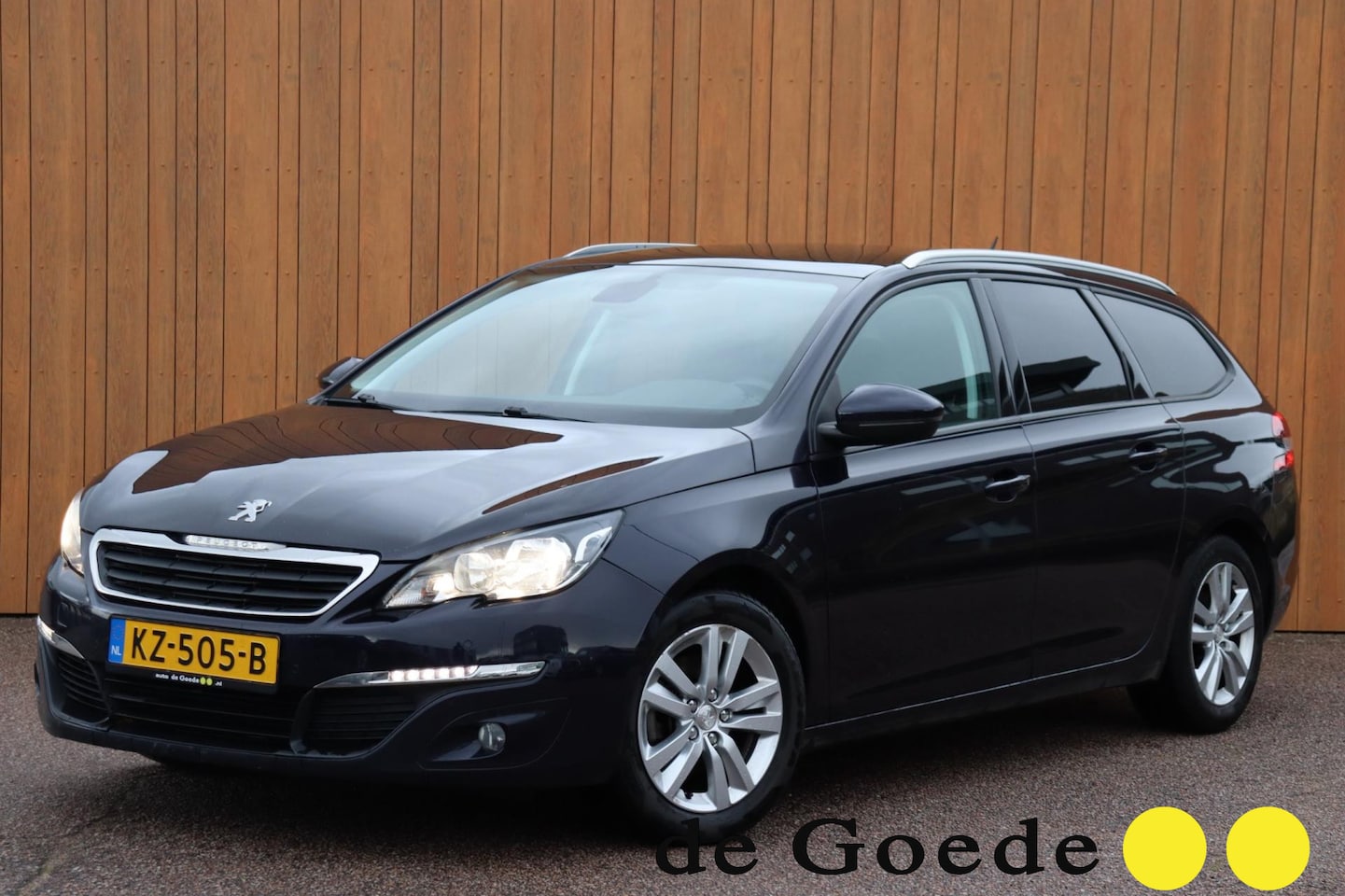 Peugeot 308 SW - 1.2 PureTech Blue Lease Executive org.NL - AutoWereld.nl