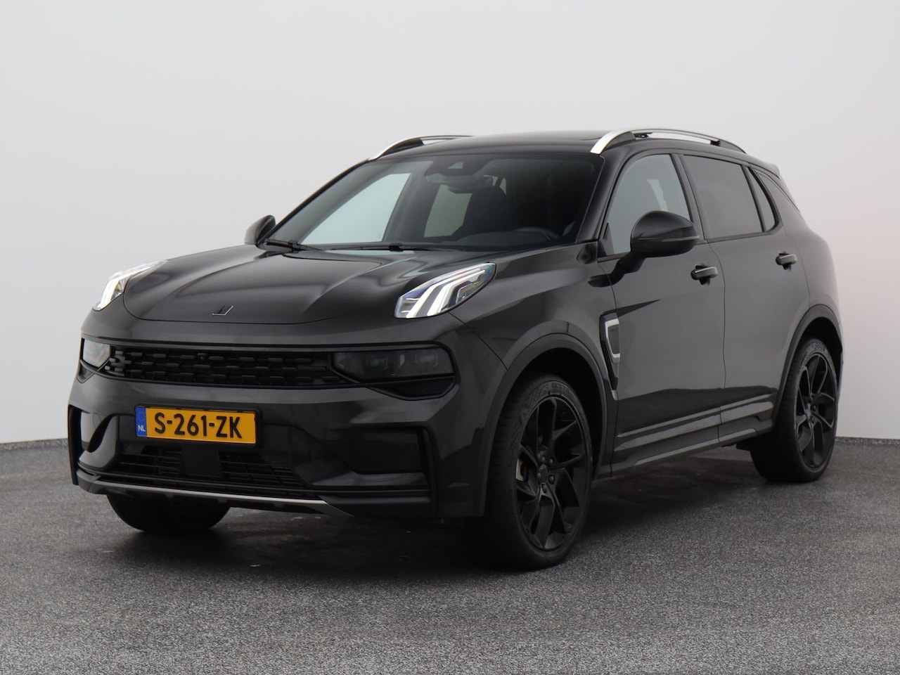 Lynk & Co 01 - 1.5 Plug-in Hybrid | 360° | BLACK | ZWARTE HEMEL | NLD AUTO - AutoWereld.nl
