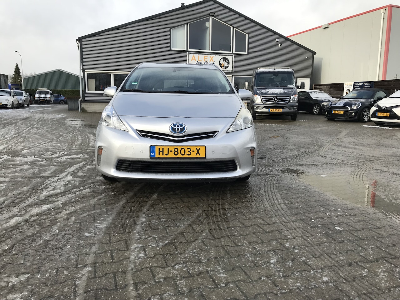 Toyota Prius Wagon - 1.8 Comfort 96g - AutoWereld.nl