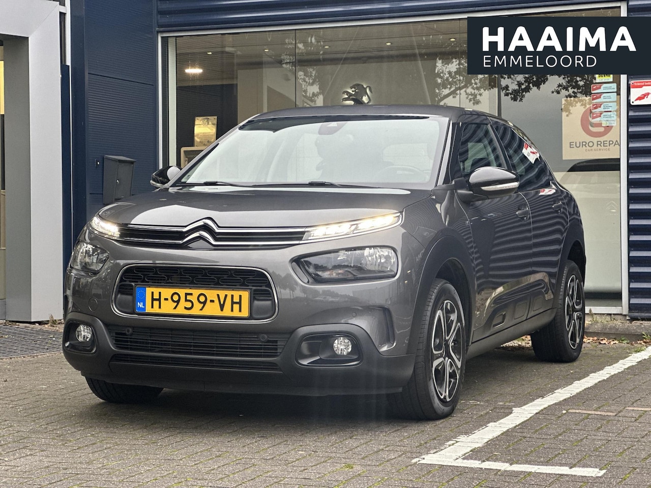 Citroën C4 Cactus - 1.2 PureTech 110pk Business | Comfort Seats | Parkeersensoren | Full LED | Apple Carplay/A - AutoWereld.nl