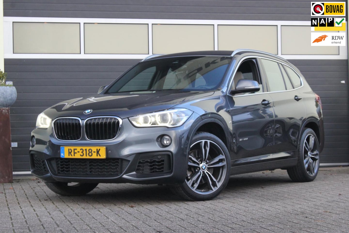 BMW X1 - SDrive20i High Executive M Sport | Trekhaak | - AutoWereld.nl