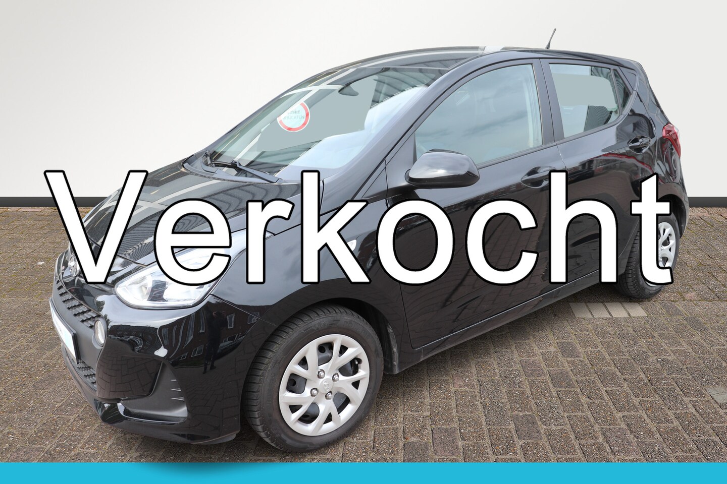 Hyundai i10 - 1.0i Comfort 5p. Automaat Stoel/stuur verwarming, lage km stand - AutoWereld.nl