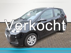 Hyundai i10 - 1.0i Comfort 5p. Automaat Stoel/stuur verwarming, lage km stand