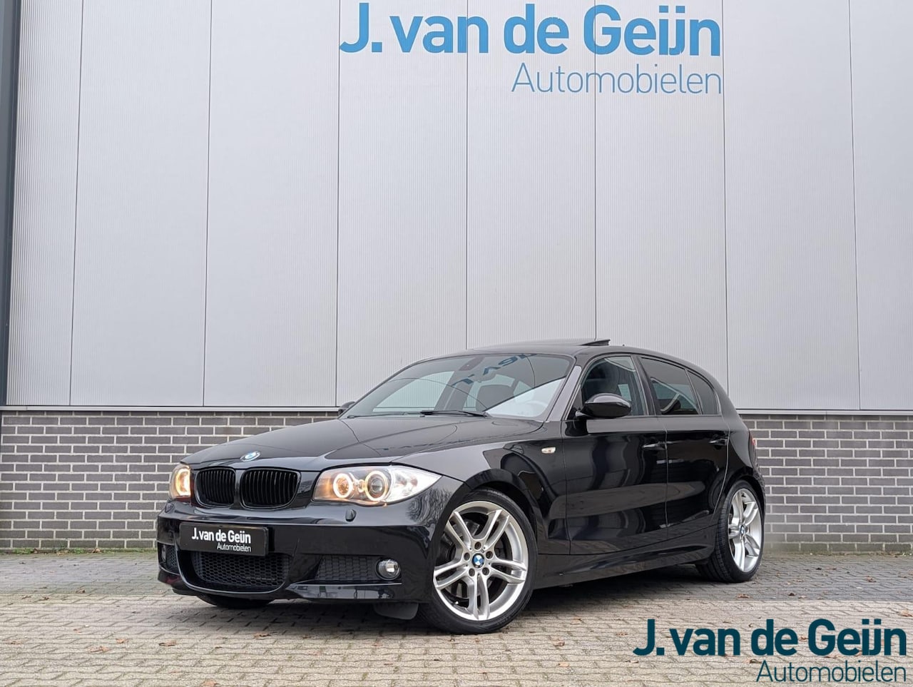 BMW 1-serie - 130i High Executive | M-pakket | Schuifdak | Xenon | Handgeschakeld | - AutoWereld.nl