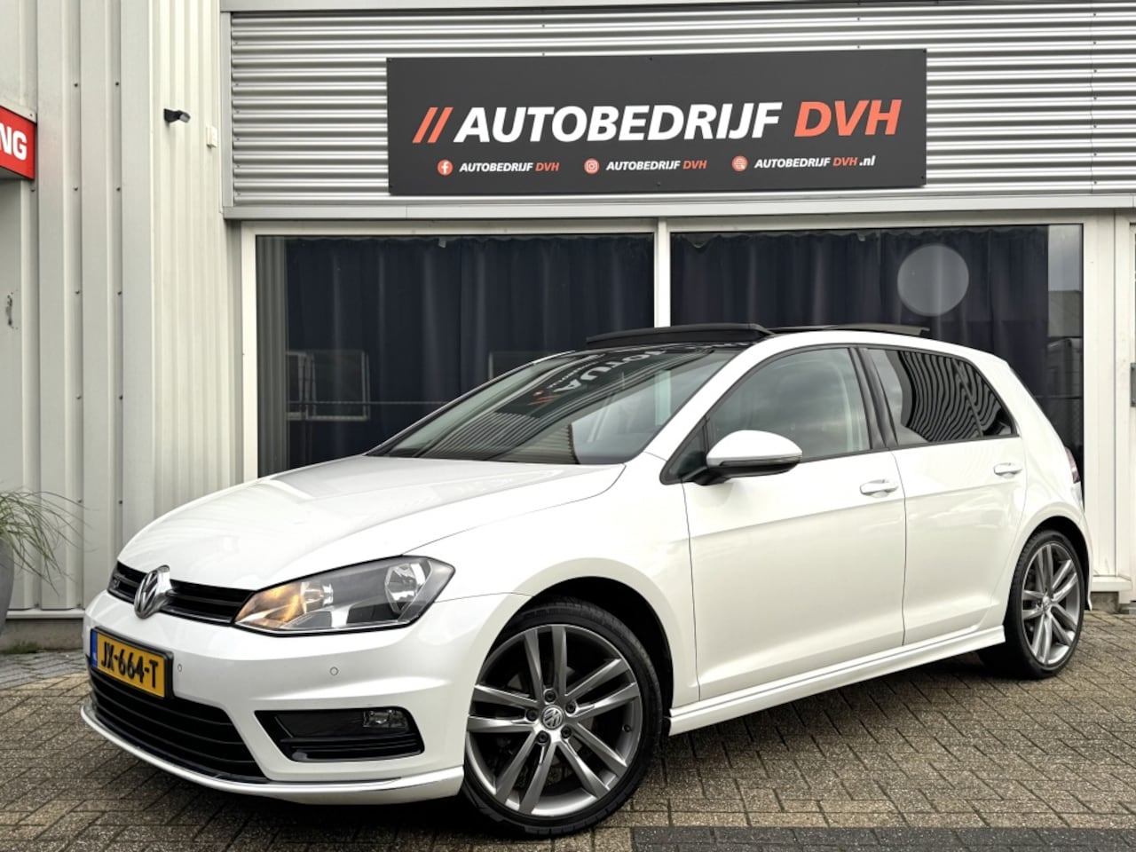 Volkswagen Golf - 1.2 TSI | R-LINE | PANO | CAMERA | CRUISE | STOELVERW. | NAP | - AutoWereld.nl
