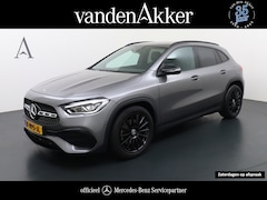 Mercedes-Benz GLA-Klasse - 200 AMG // Camera // Sfeerverlichting // Night Pakket // Augmented Reality // Carplay // 1