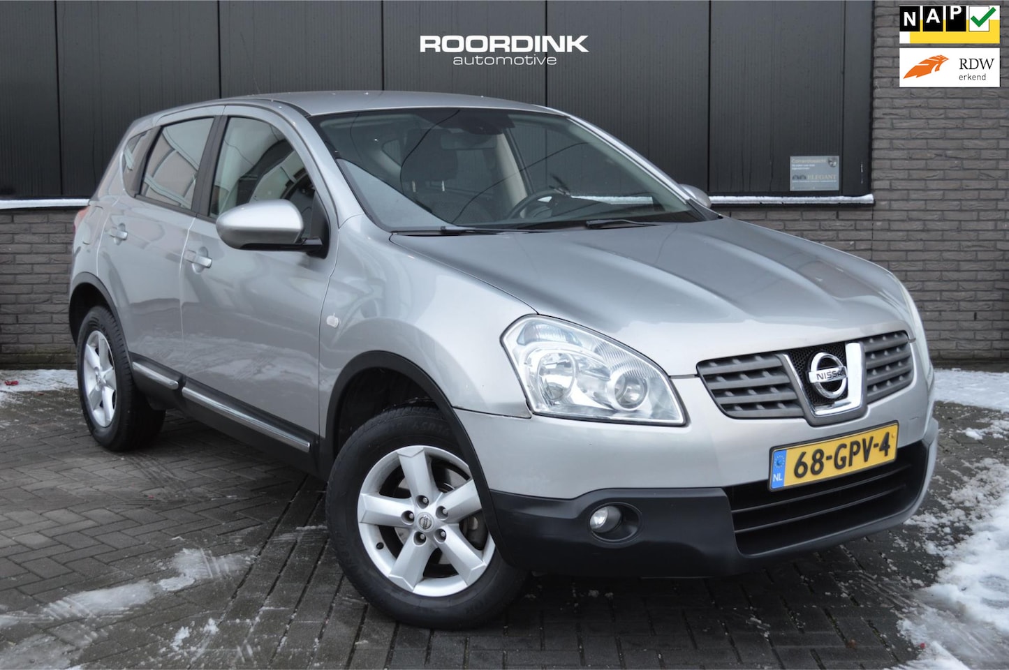 Nissan Qashqai - 4WD|Clima|Cruise|Bluetooth|Trekhaak - AutoWereld.nl