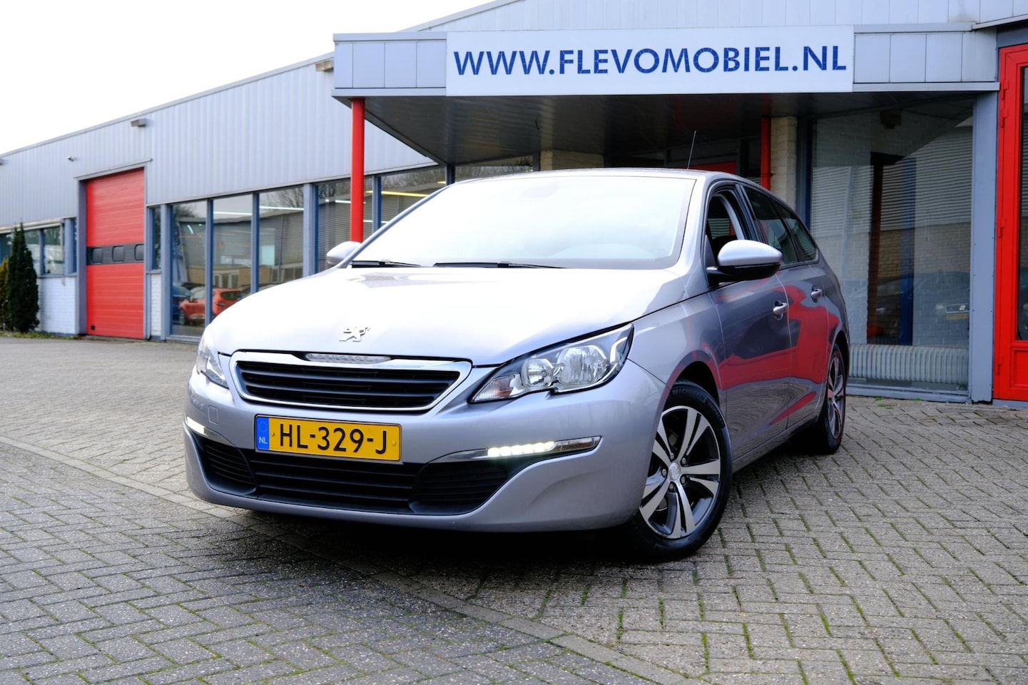 Peugeot 308 SW - 1.6 BlueHDI Blue Lease Pack Navi|Clima|LMV - AutoWereld.nl