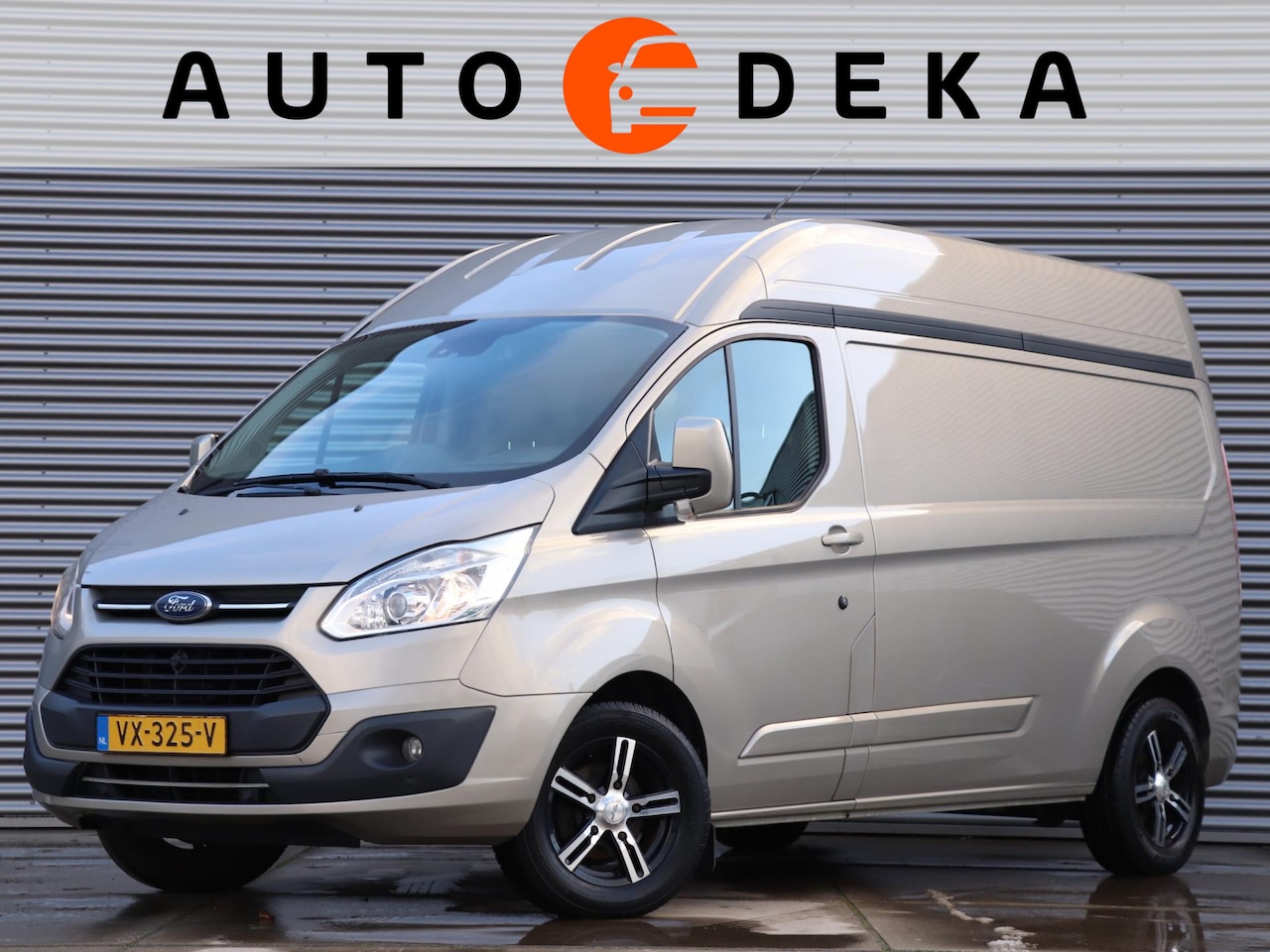 Ford Transit Custom - 290 2.0 TDCI L2H2 Limited 170pk EURO 6 *Leder*Navigatie* - AutoWereld.nl