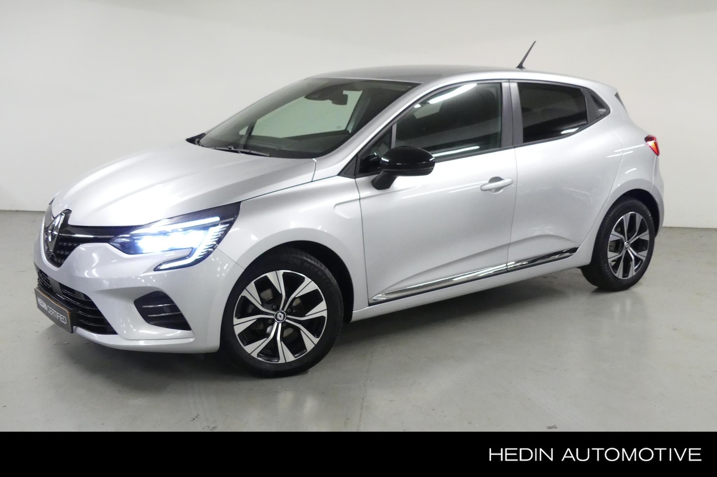 Renault Clio - TCe 90 Evolution | Easy Link Multimedia & Navigatie | Parkeersensoren | LED Pure Vision | - AutoWereld.nl