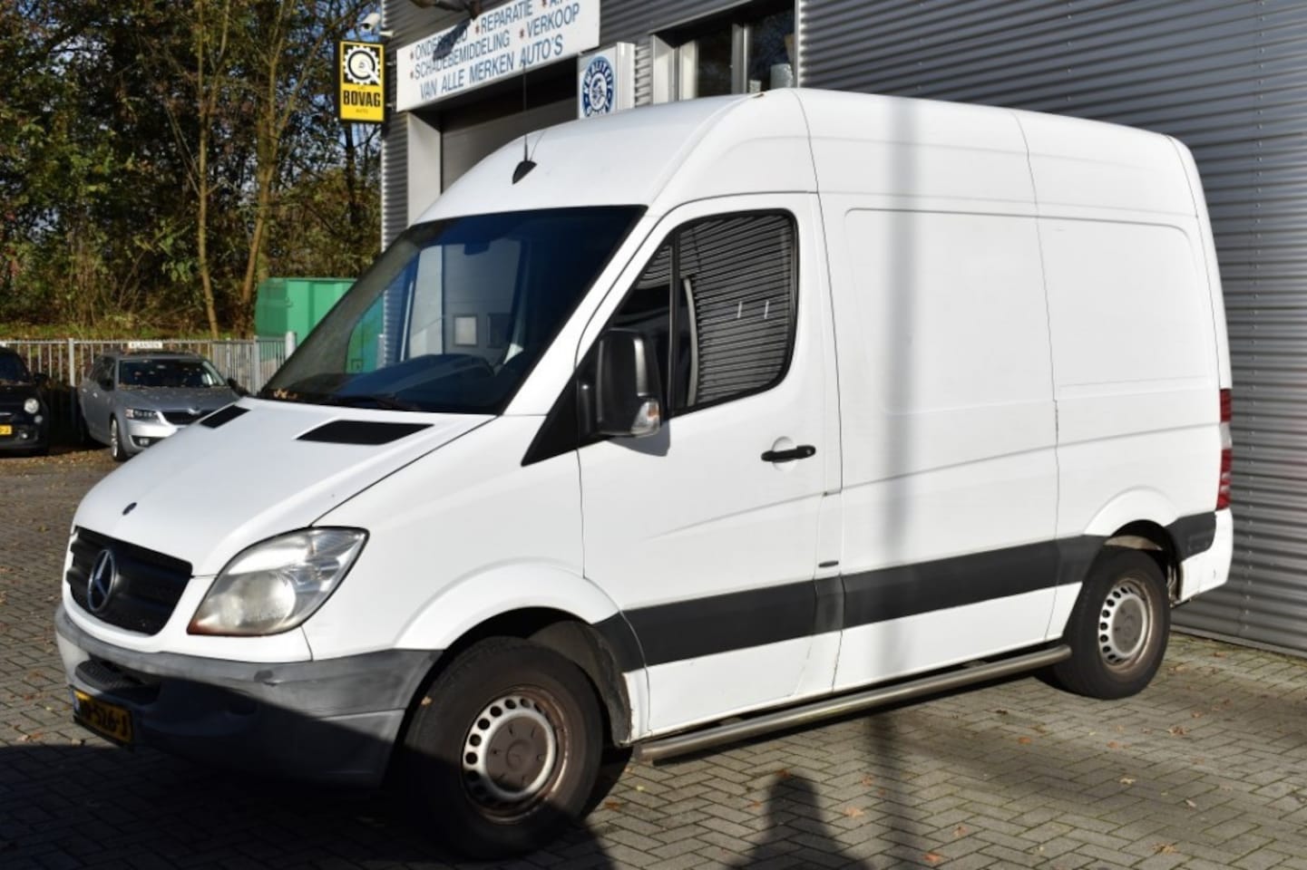 Mercedes-Benz Sprinter - 310 2.2 CDI AUT. 325 / HYDRAULISCHE LAADKLEP / MOTOR TIKT ! - AutoWereld.nl