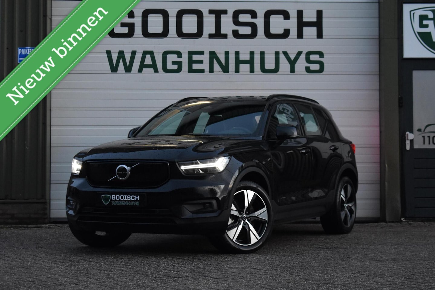 Volvo XC40 - Recharge P8 AWD R-Design | Harman Kardon | Stoel/Stuurverwarming | - AutoWereld.nl