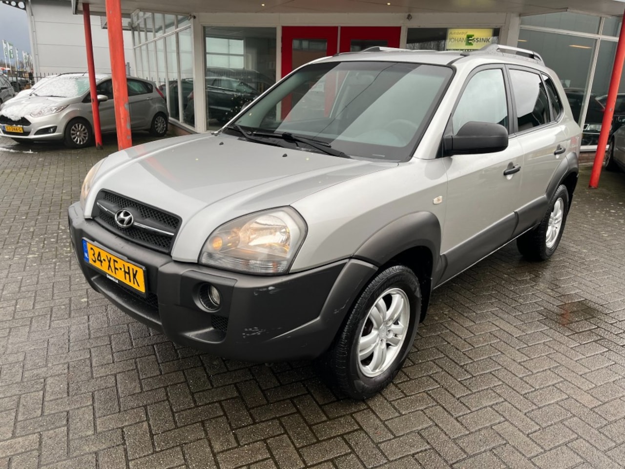 Hyundai Tucson - 2.0 I 2WD 2007 Grijs AIRCO/Dakrail/APK tm 12-2026 - AutoWereld.nl