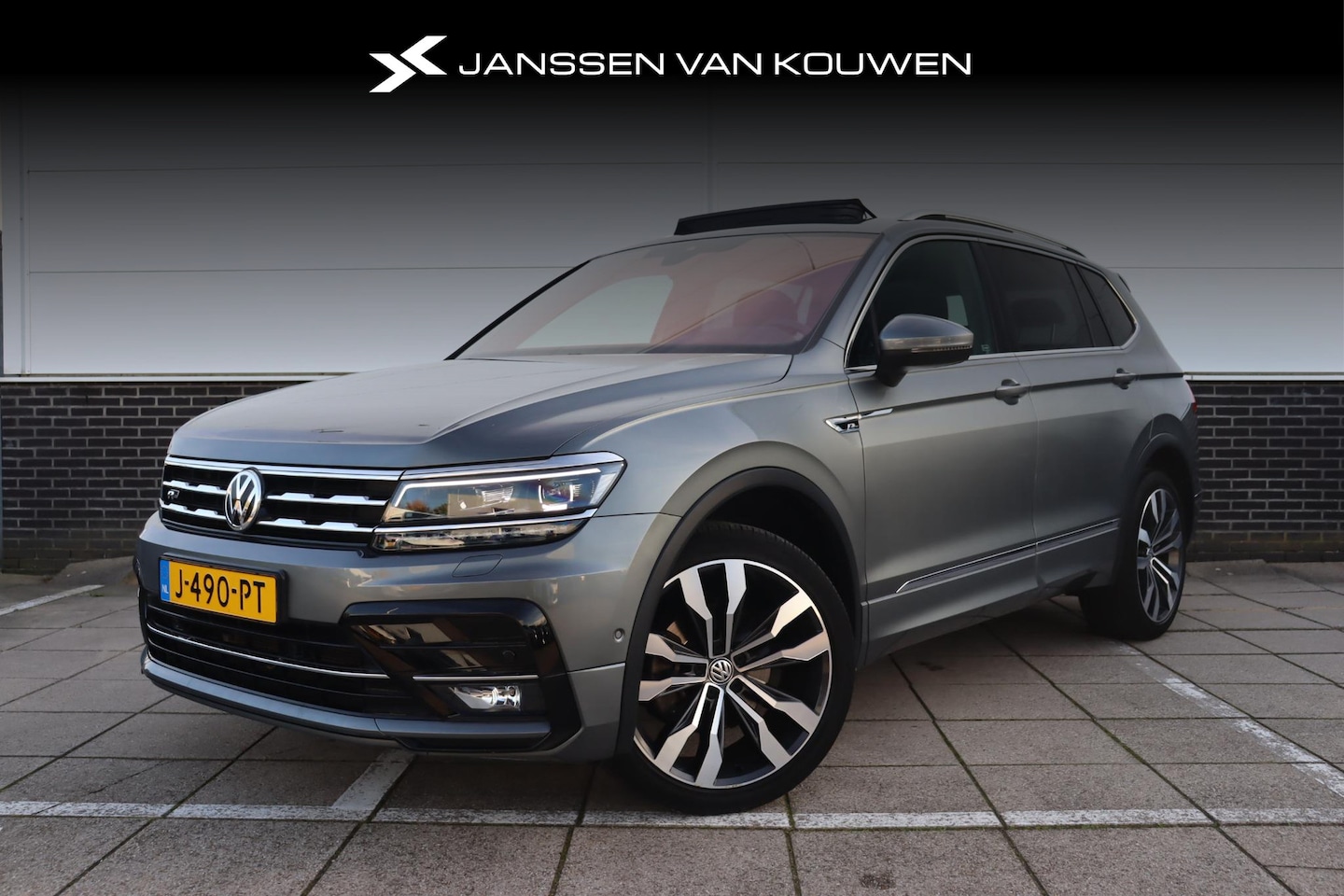 Volkswagen Tiguan Allspace - 1.5 TSI Highline Business R Automaat ∫ Pano ∫ Stoelverwarming ∫ Navi  ∫Camera & Massage - AutoWereld.nl
