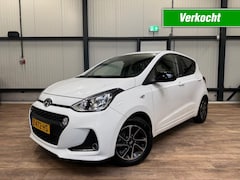 Hyundai i10 - 1.0i Comfort 5p / origineel 8854KM / AUTOMAAT / AIRCO / STOEL EN STUURVERWARMING /