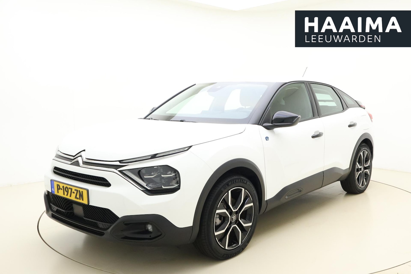 Citroën Ë-C4 - Feel 50 kWh | Climate control | Camera | Navigatie via Carplay | Parkeersensoren | DAB Rad - AutoWereld.nl