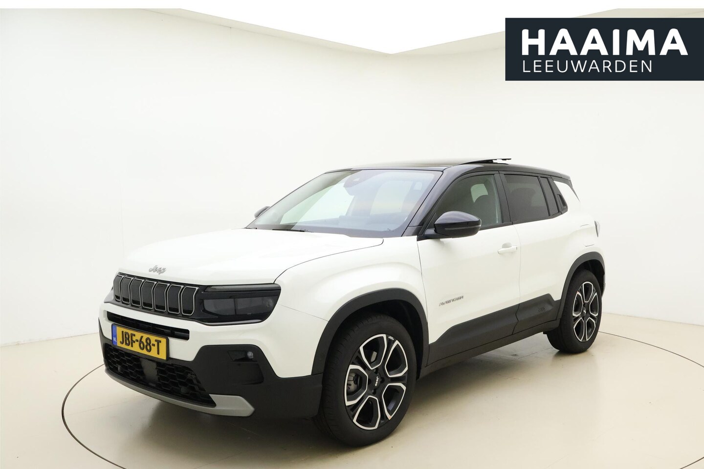 Jeep Avenger - Summit 54 kWh | Panoramadak | 18'' lichtmetalen velgen | Stoelverwarming | Voorruitverwarm - AutoWereld.nl