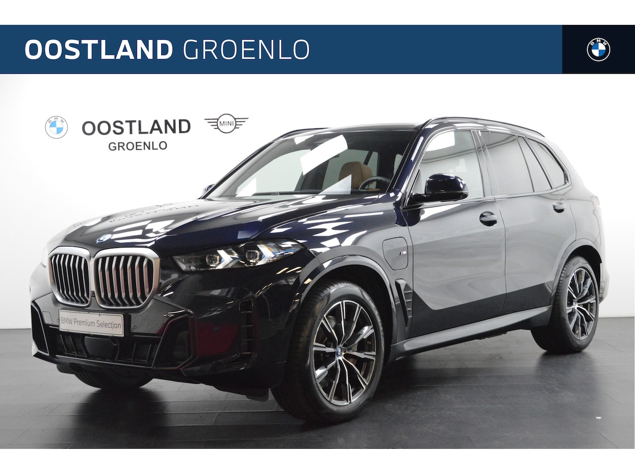 BMW X5 - xDrive50e High Executive M Sport Automaat / Panoramadak / Trekhaak / Soft-Close / Adaptief - AutoWereld.nl