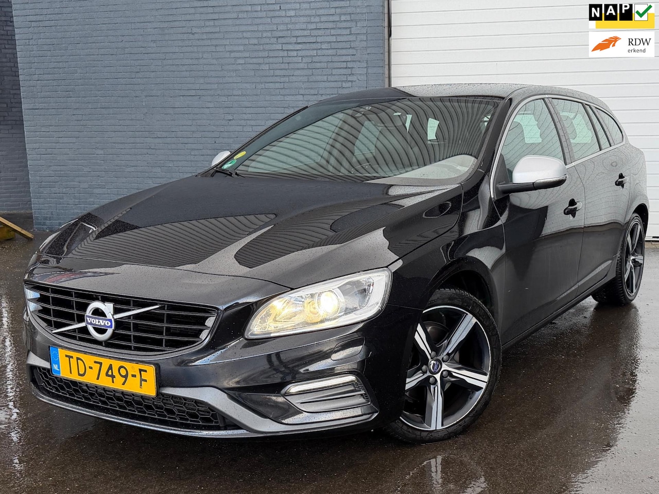 Volvo V60 - 2.0 D4 Business Sport R-DESIGN/AUTO./LEDER/NAVI/PDC/NAP - AutoWereld.nl
