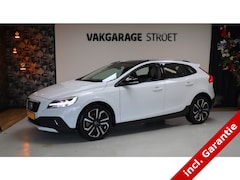 Volvo V40 Cross Country - 1.5 T3 Nordic+ Luxury | navi | leer | pano | stoelverw | oh.bkje