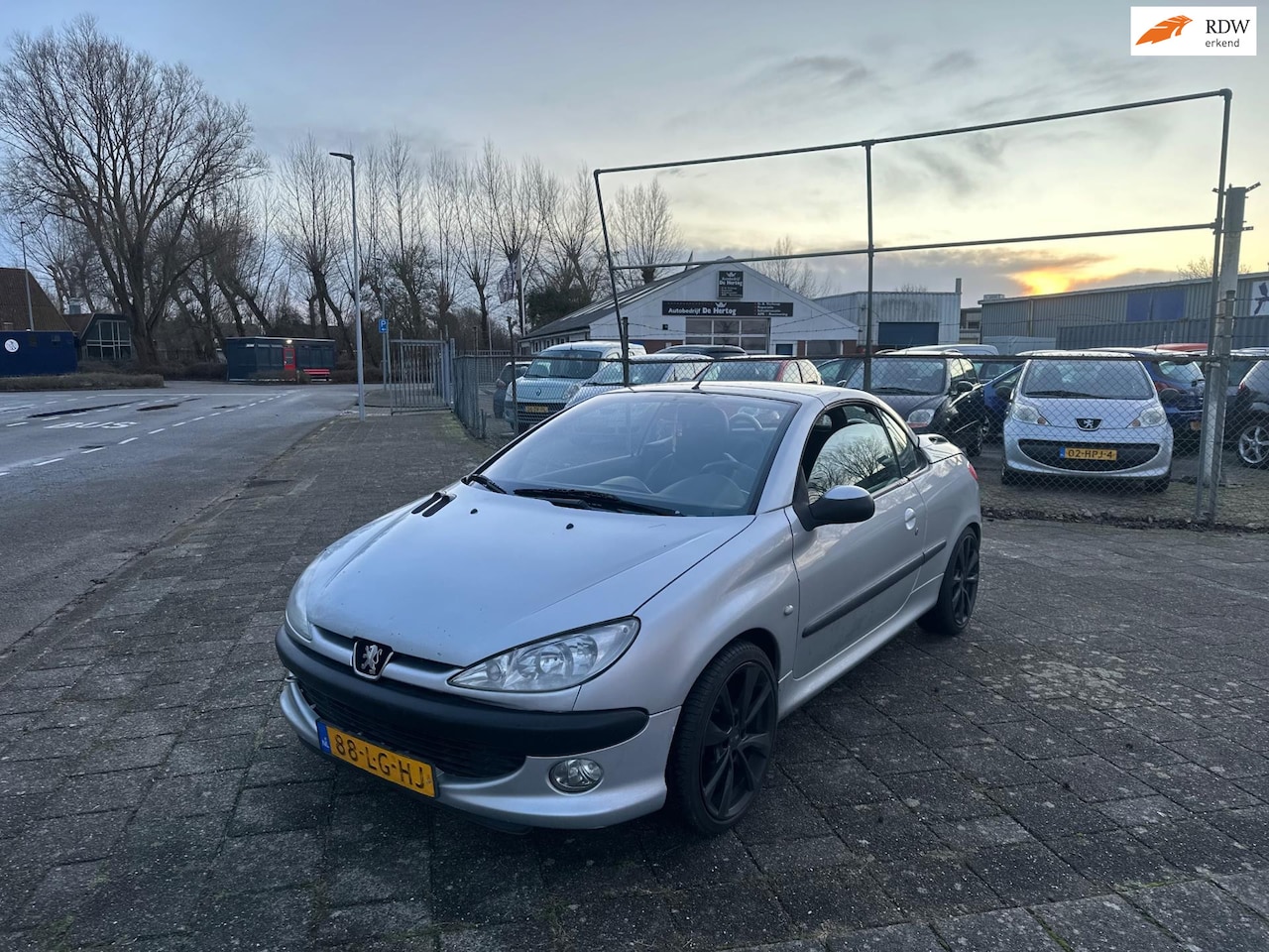 Peugeot 206 CC - 1.6-16V Automaat Roland Garros Airco Leer - AutoWereld.nl