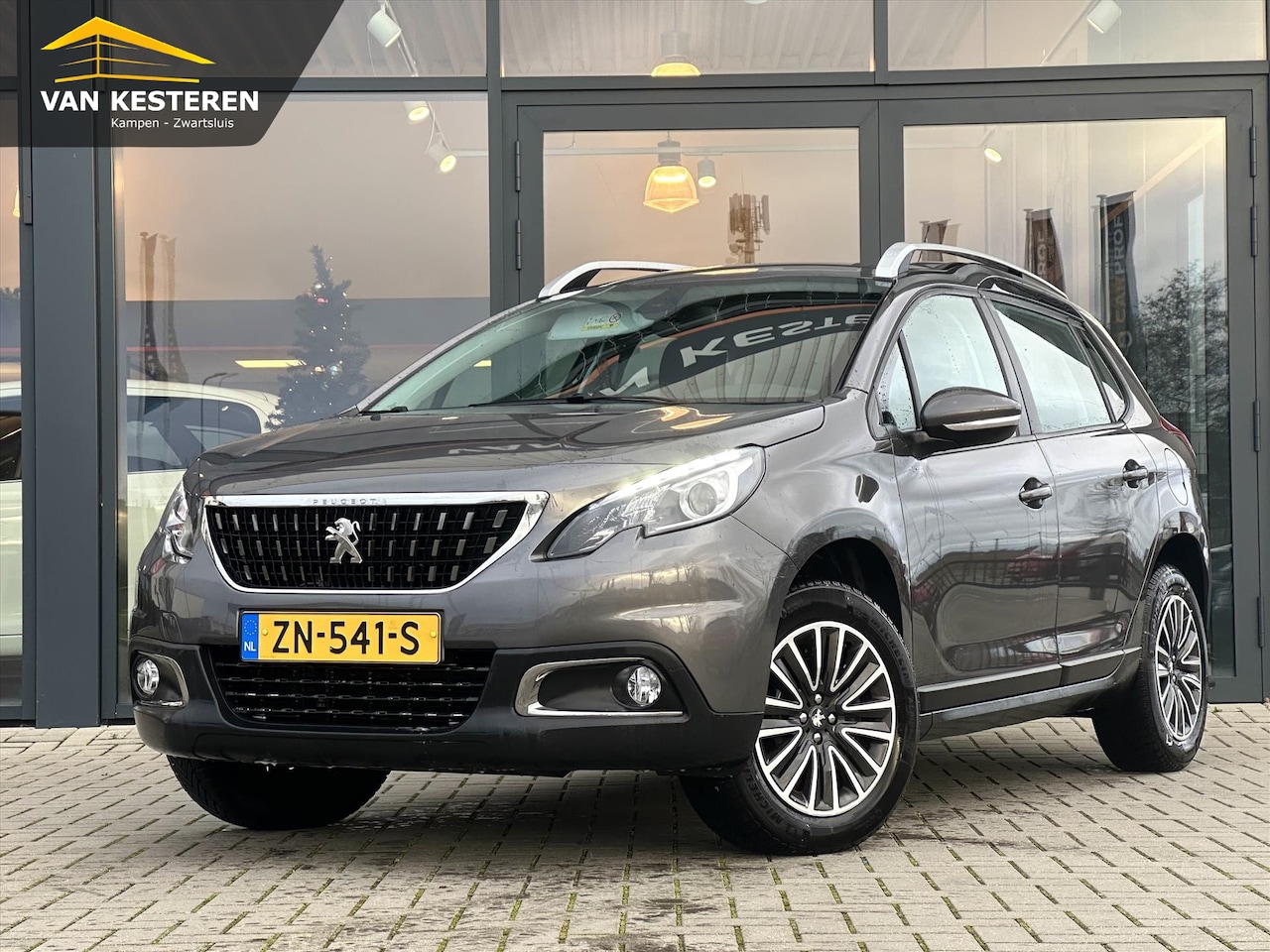 Peugeot 2008 - 1.2 PureTech 130pk Blue Lion | Trekh. | PDC | Carplay | 1e Eig. | NL Auto | - AutoWereld.nl