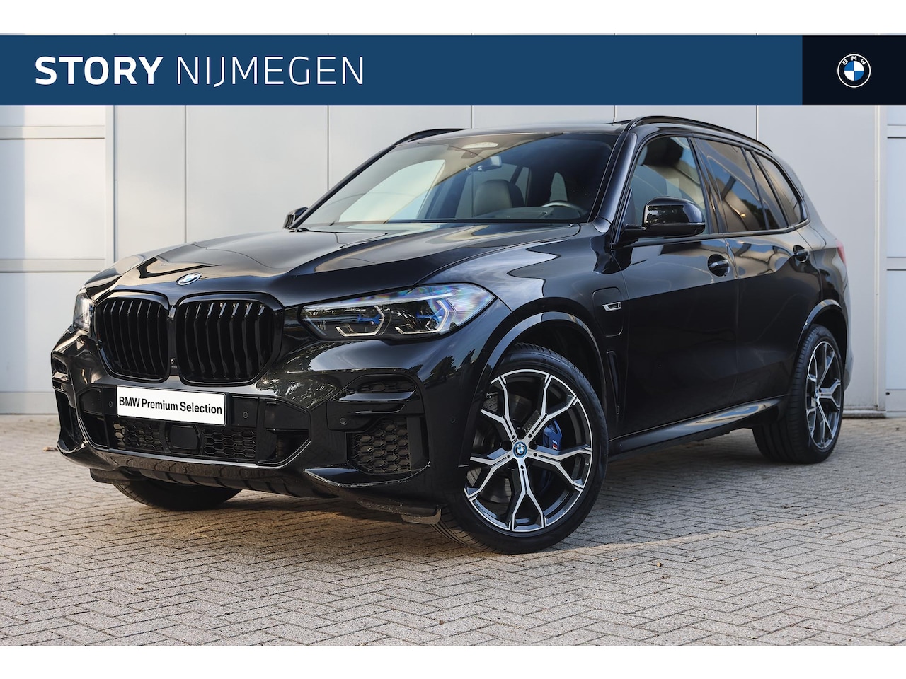 BMW X5 - xDrive45e High Executive M Sport Automaat / Panoramadak / Laserlight / Soft-Close / Head-U - AutoWereld.nl