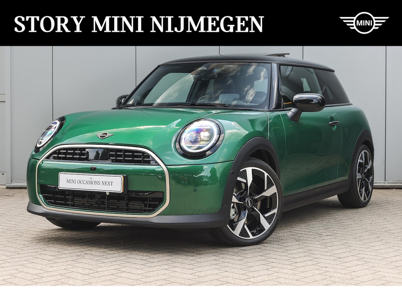 MINI Cooper - Hatchback C Automaat / Favoured Trim / Pakket L / 18 inch Night Flash Spoke 2-tone - AutoWereld.nl