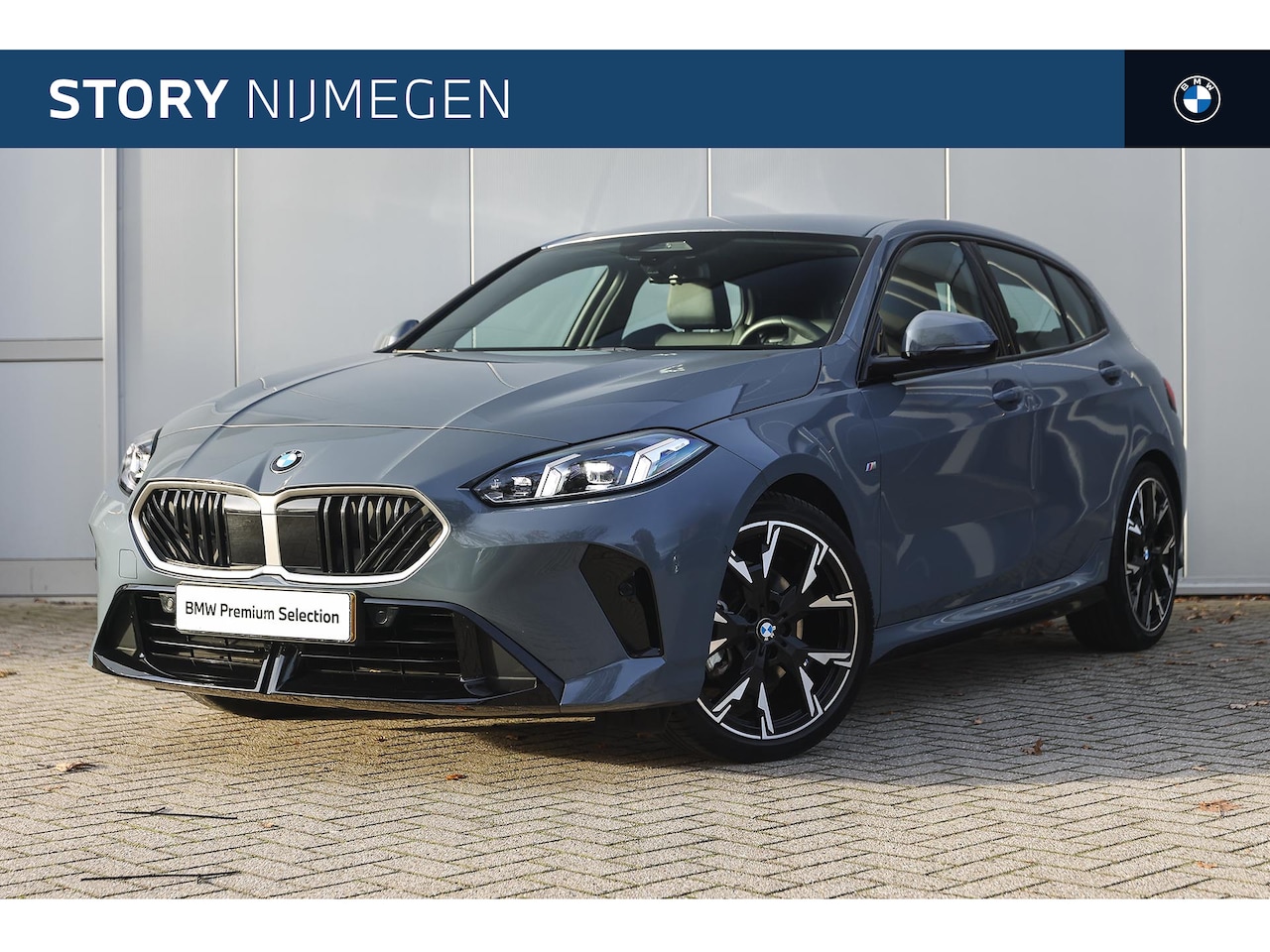 BMW 1-serie - 120 M Sport Automaat / Sportstoelen / Achteruitrijcamera / M Adaptief onderstel / Comfort - AutoWereld.nl