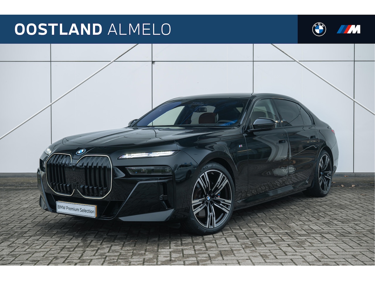 BMW i7 - xDrive60 High Executive M Sport / Panoramadak / Trekhaak / Stoelventilatie / Parking Assis - AutoWereld.nl