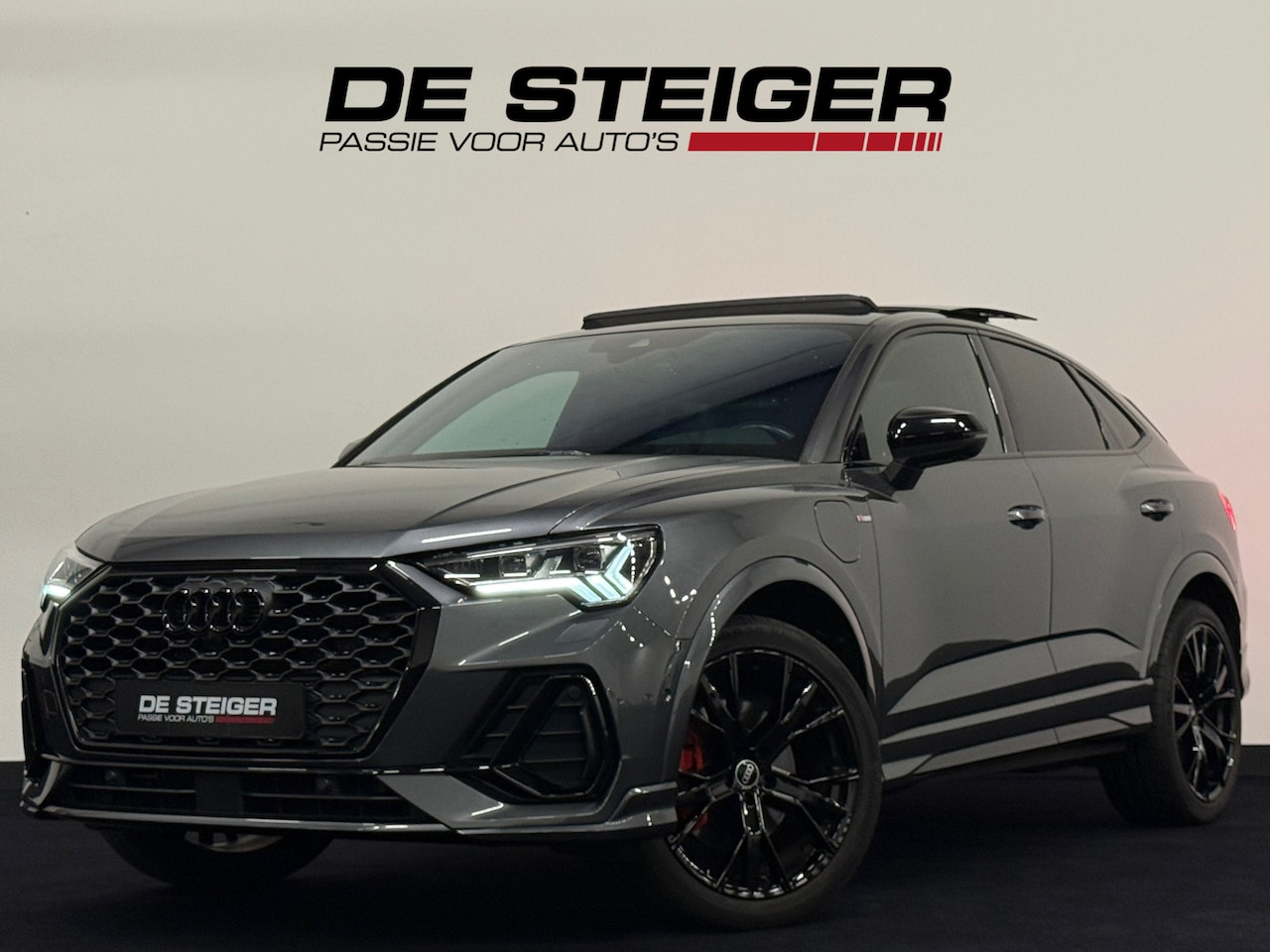 Audi Q3 Sportback - 45 TFSI e RSQ3 ACC Pano Sfeer Sterrenhemel 360 Keyless - AutoWereld.nl