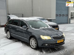 Skoda Superb Combi - 1.8 TSI Ambition Business DSG/BI-XENON/NAVI/CRUISE/PDC/CLIMATE/€5.990-NETTO