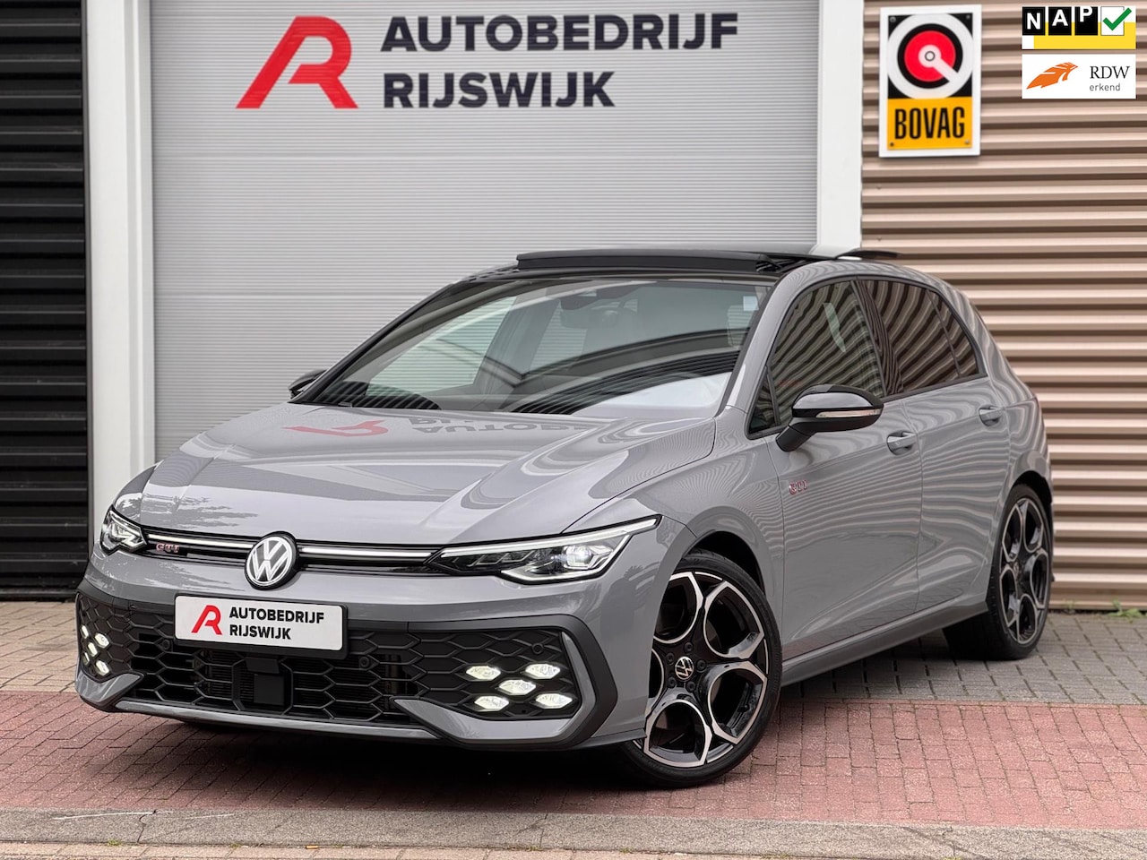 Volkswagen Golf - 2.0 TSI GTI Pano/Camera/HuD/Trekhaak - AutoWereld.nl